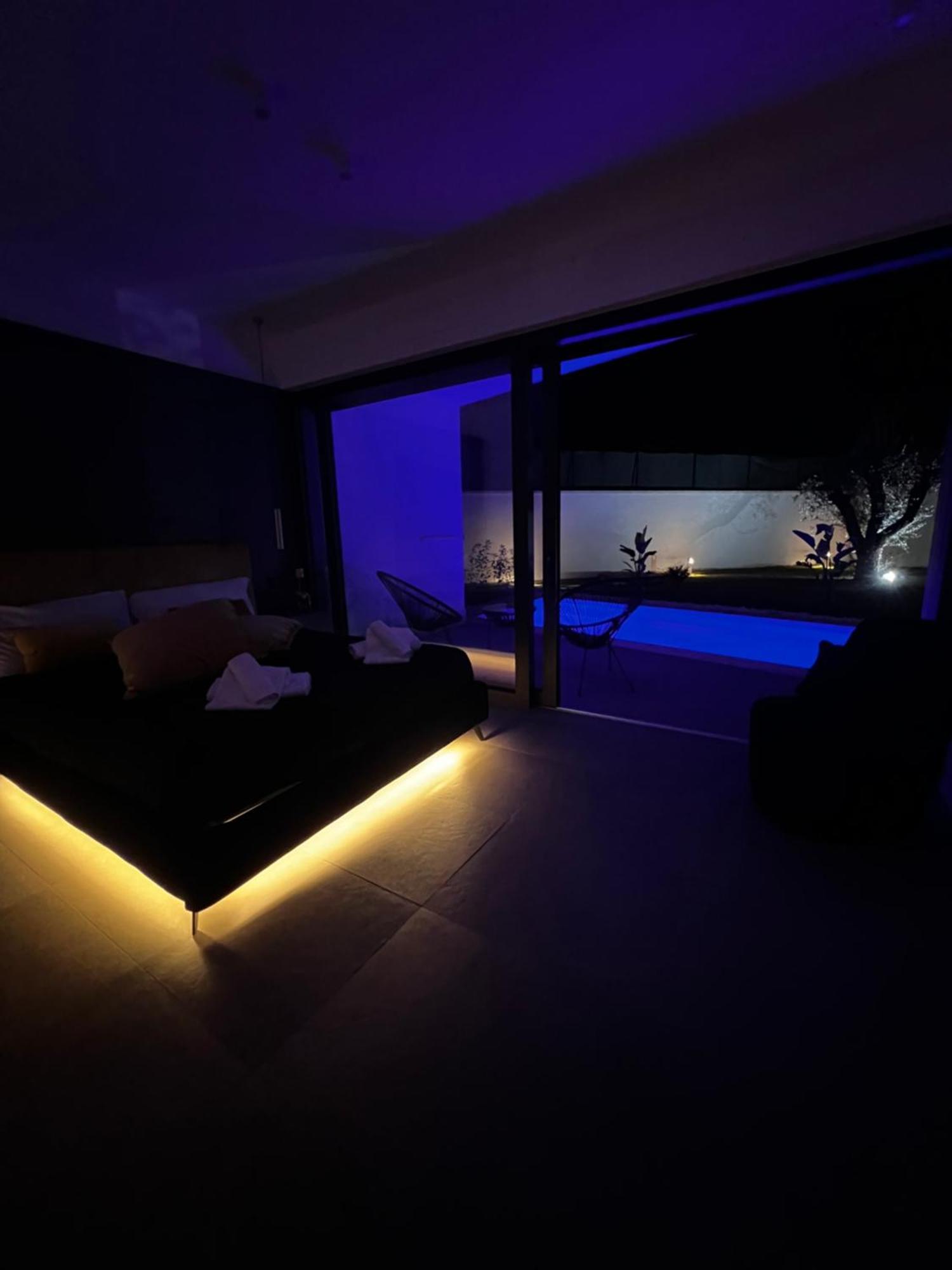 Luxury In The Jungle Formello