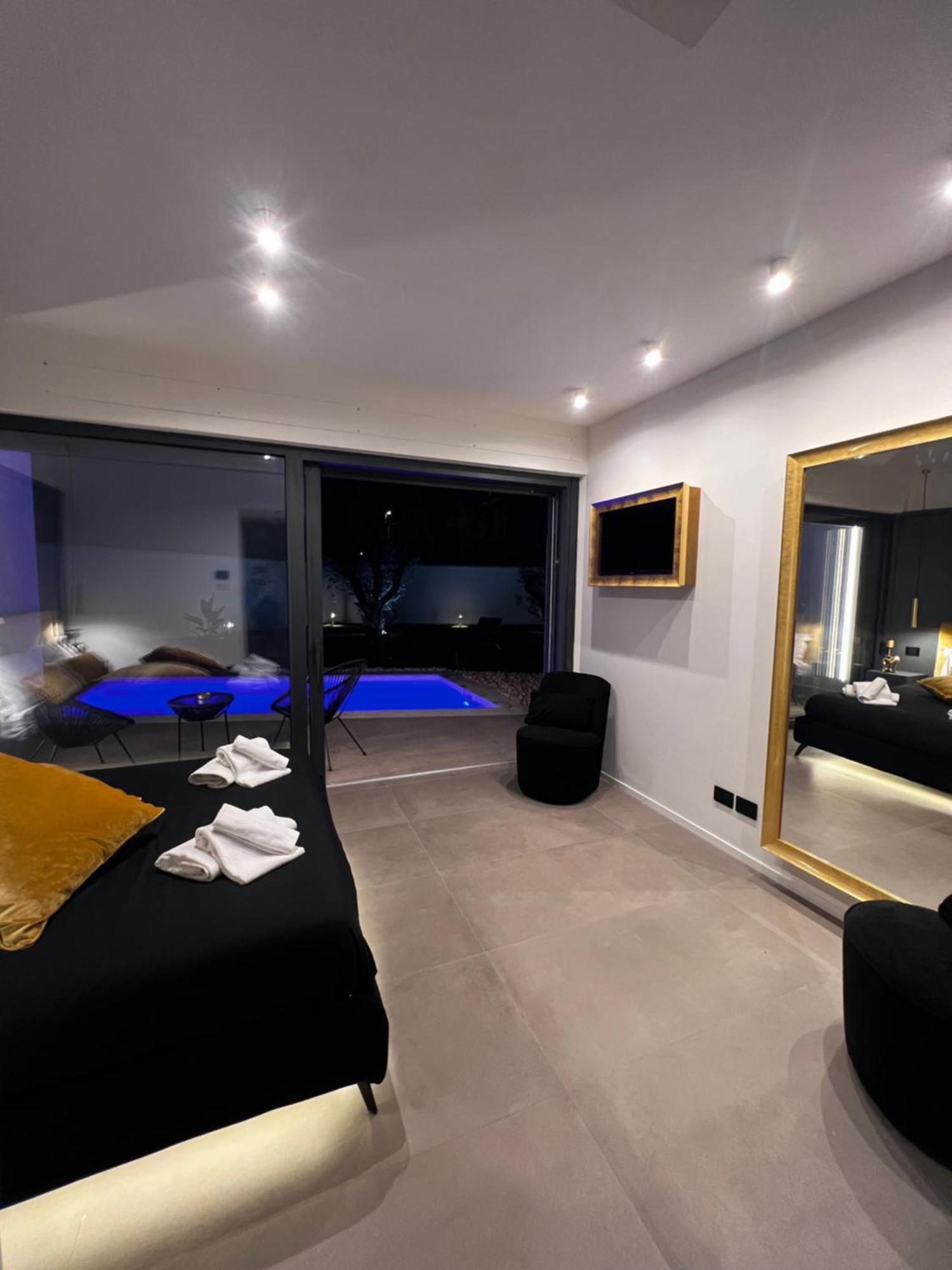 Luxury In The Jungle *